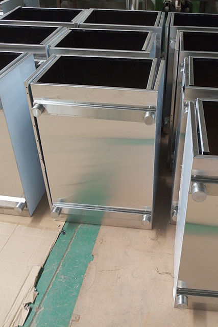 China Sheet Metal Fabrication 304SS brushed Locker for Office Equipment
